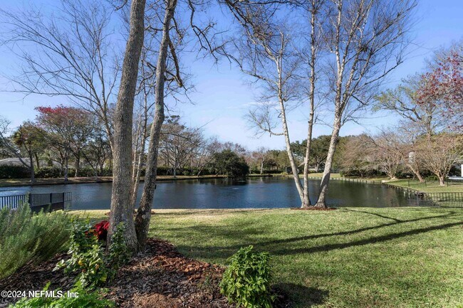 Foto del edificio - 169 Summerfield Dr