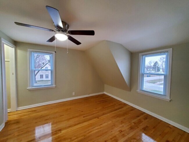 Foto del edificio - Oak Lawn Home