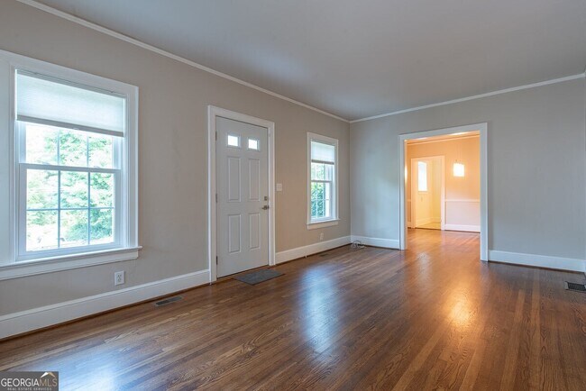 Foto del edificio - 208 Shadowmoor Dr