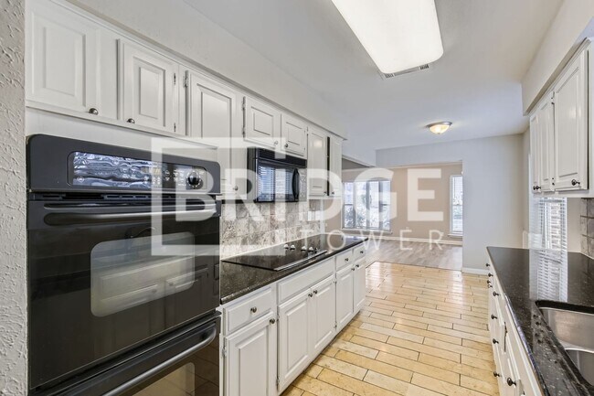 Foto del edificio - 1008 Windsong Trail