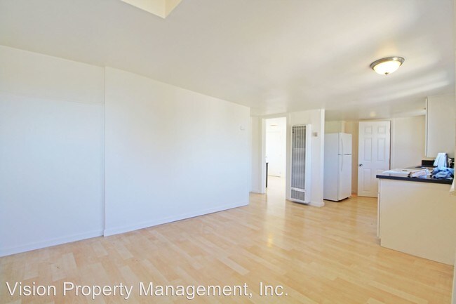 Building Photo - 1901 E 22nd St