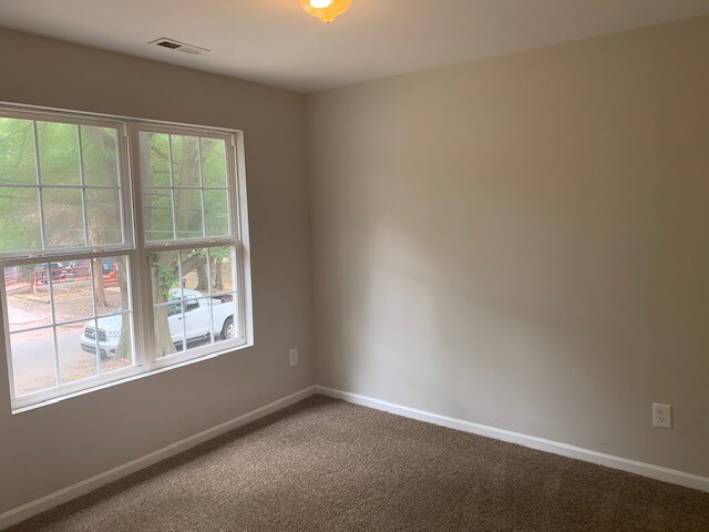 Building Photo - 824 Cumberland St