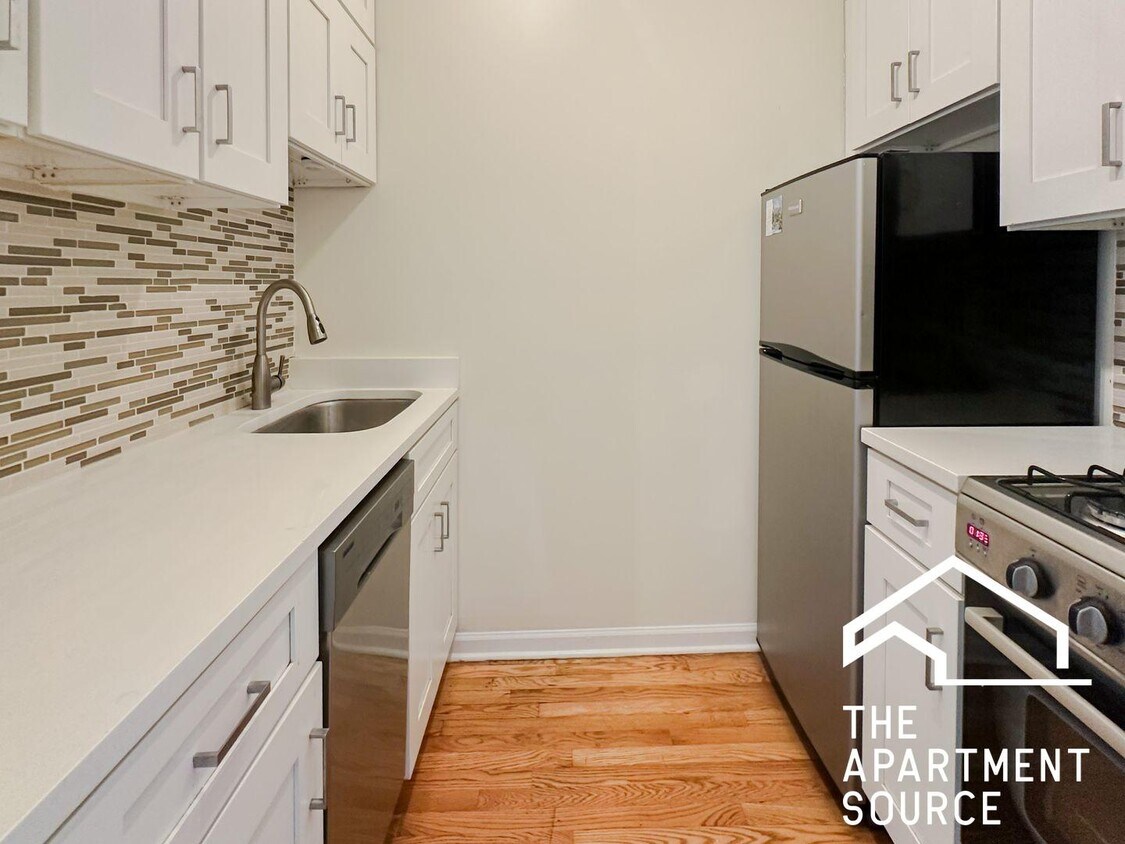 Photo - 2520 West Leland Avenue #A3