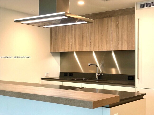 Foto del edificio - 1000 Brickell Plaza