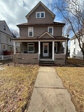 Building Photo - 32 Mill St