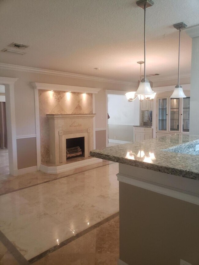 Foto del edificio - 812 Dogwood Rd