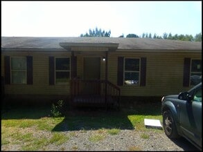 Building Photo - 163 Charles Dr