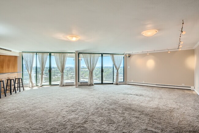 Foto del edificio - 550 E 12th Ave