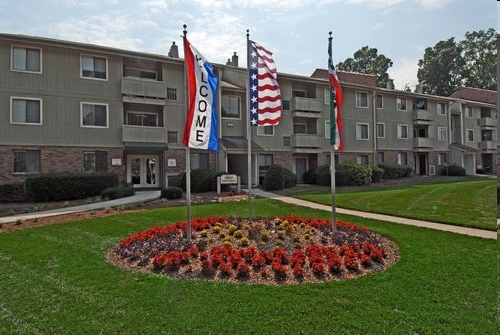 Leasing Office - Woodfield Garden Apartments