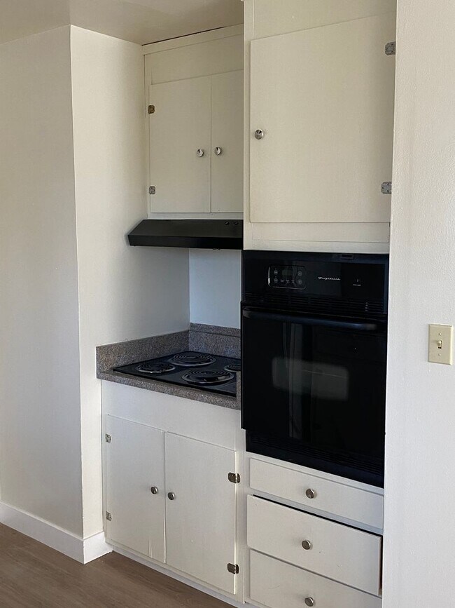Foto del edificio - AVAILABLE NOW !!! NORTH VACAVILLE - E. MONTE VISTA AVE 1 bed/1 bath apartment! Private lot with l...