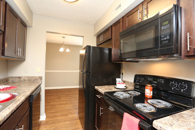 2BR, 1BA - 1100 SF - Kitchen - Huntley Ridge Clarksville