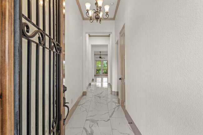 Foto del edificio - 5327 Metzger Ct