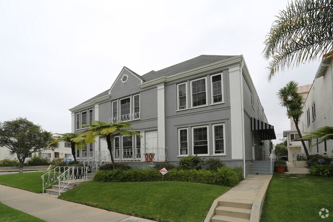 Building Photo - 9201 Whitworth Dr