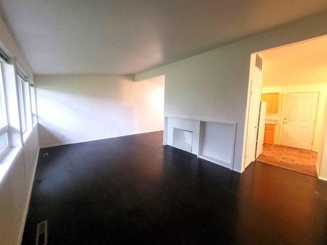 Foto del edificio - Three Bedroom House