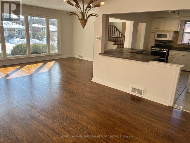 Photo du bâtiment - 294 Betty Ann Dr