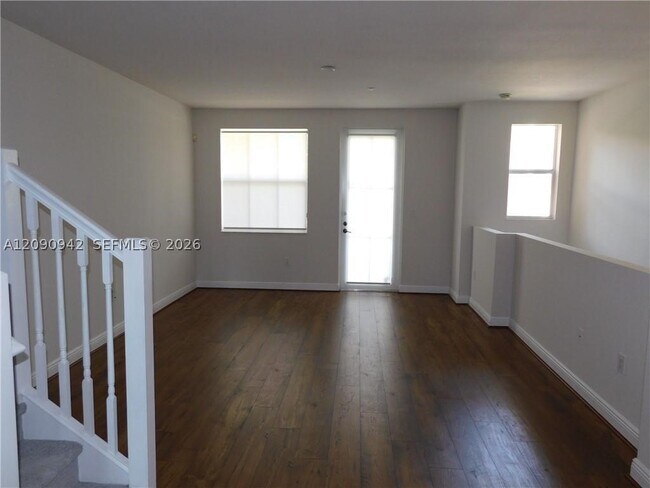 Building Photo - 1338 SW 3rd Ct