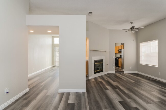 Building Photo - 436 Tiger Lily Way