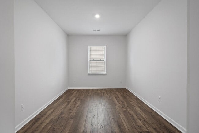 Building Photo - 4 BD, 2.5 BA, 2 Car Garage, Home Office - Easy Access to Highway SC-101 and 290