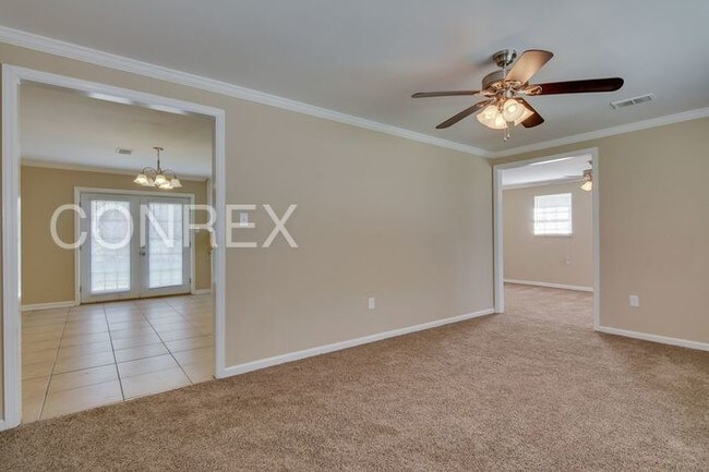 Foto del edificio - 3504 Middleton Pl