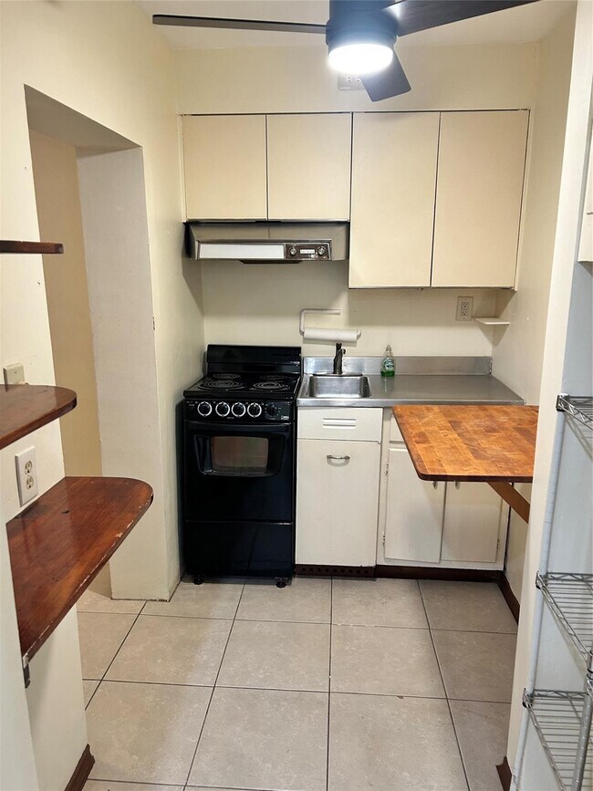 Foto del edificio - 244 SW 3rd Pl