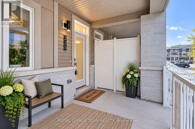 Building Photo - 325 Olivenite Private