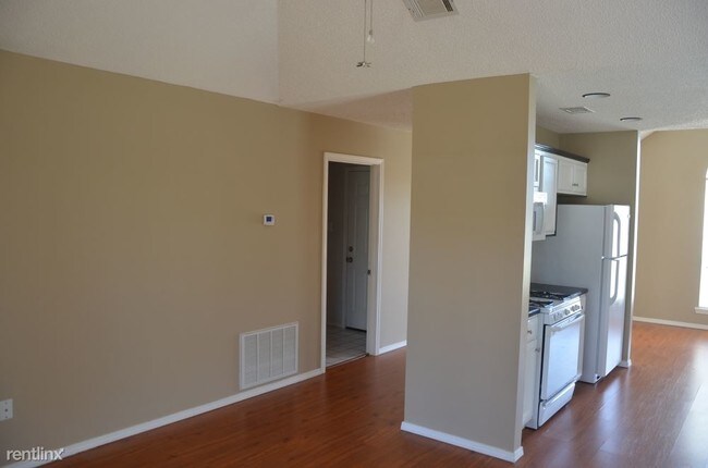 Foto del edificio - 3 br, 2 bath House - 13112 Hawthorn Pl