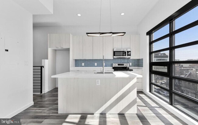 Foto del edificio - 506 H St NE