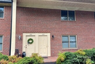 Building Photo - 125 Hillcrest Dr