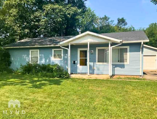 Building Photo - 1013 Hillridge Rd