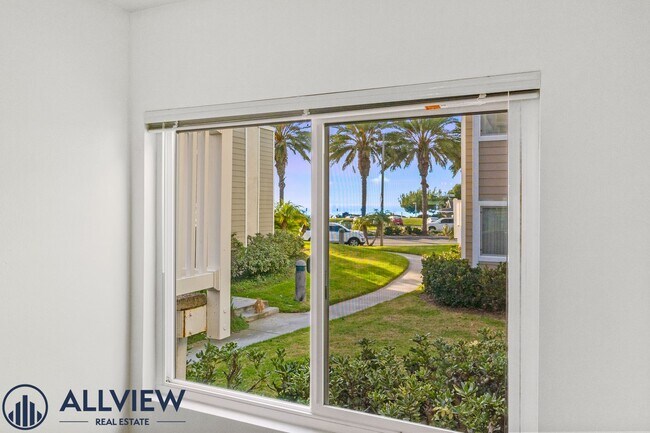 Foto del edificio - Remodeled 2 Bed, 2 Bath Condo with Ocean V...