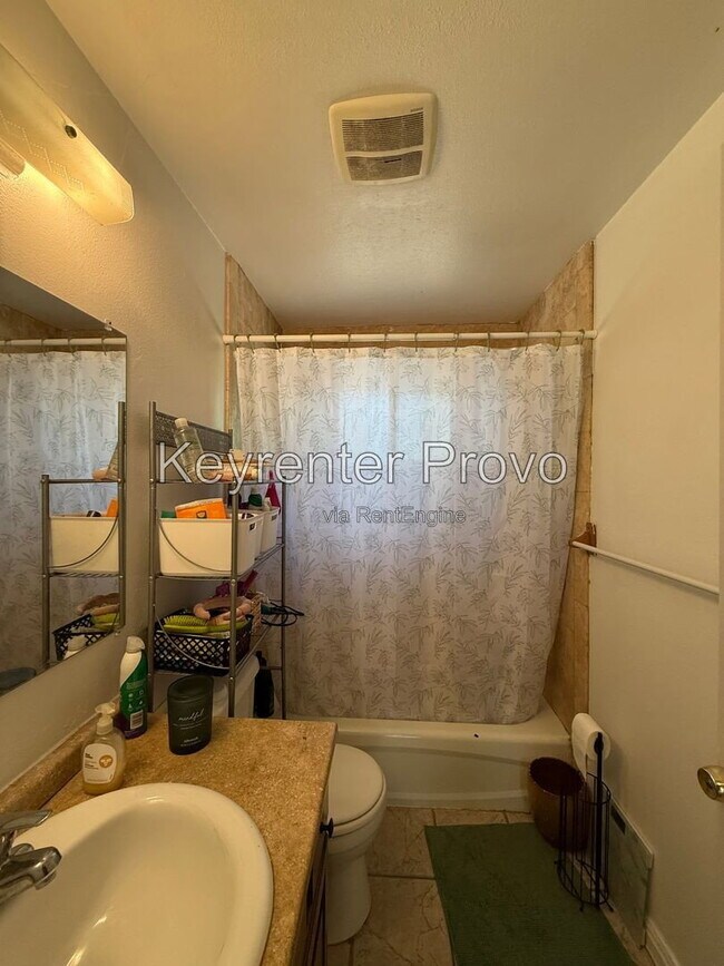 Foto del edificio - 149 N 1100 W St