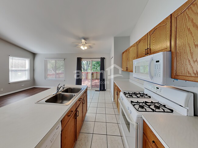 Foto del edificio - 3131 Melbourne Ln