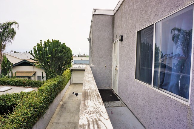 Building Photo - 247 W 12th St