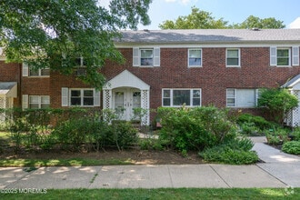 Building Photo - 158 Manor Dr