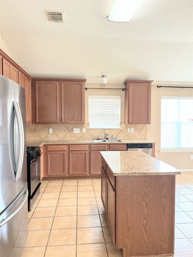 Building Photo - 2601 Cypress Springs Dr