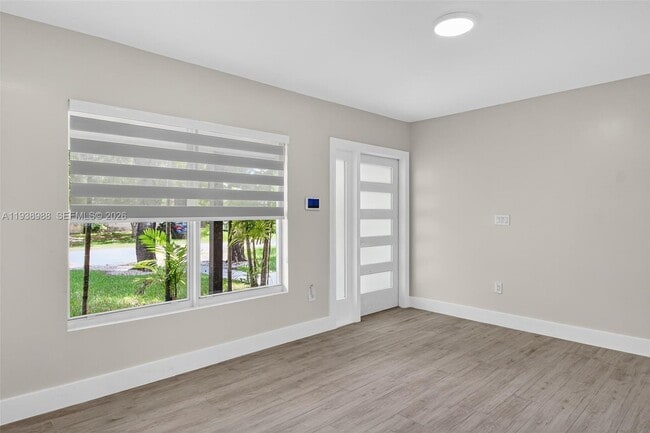 Foto del edificio - 6090 SW 63rd Ave