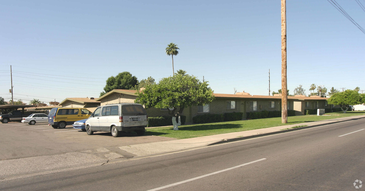 Foto del edificio - Bethany West Apartments