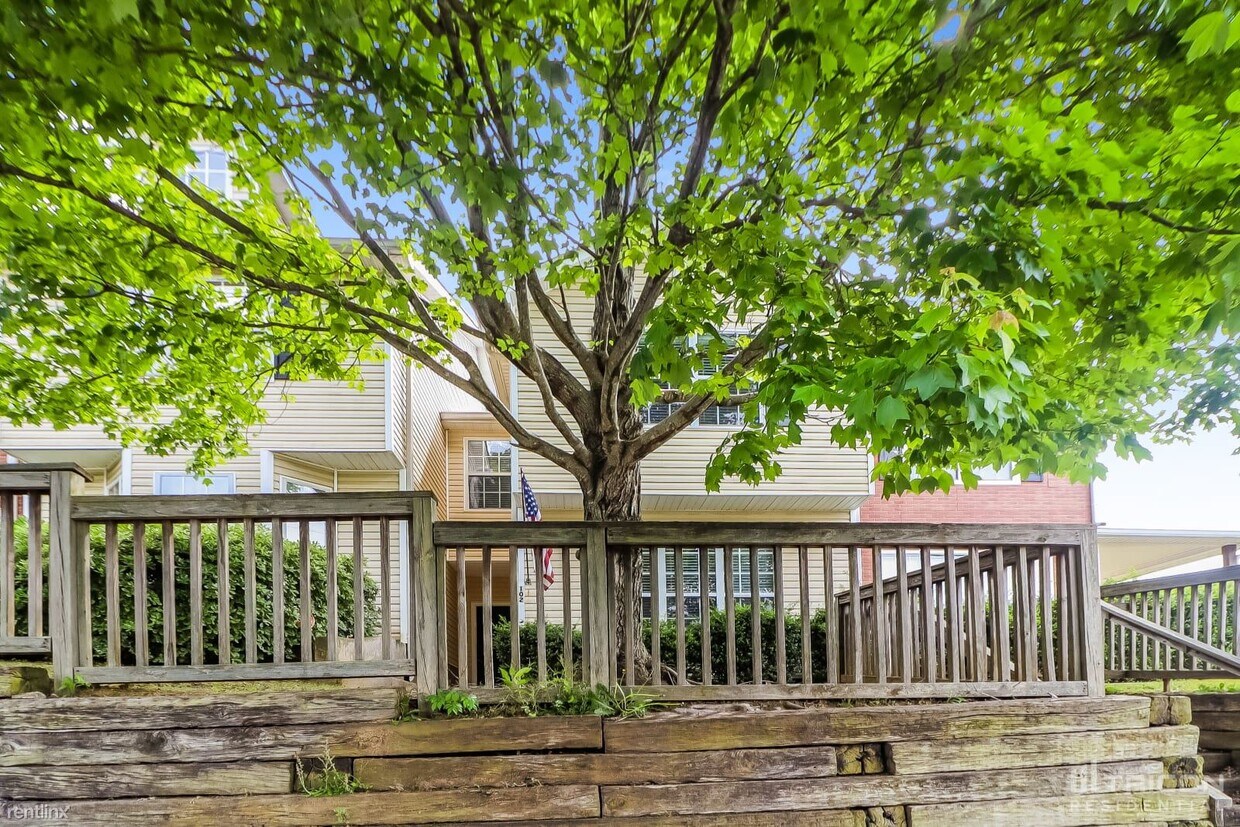 102 Hawkeye Ln NW, Conyers, GA 30012 House Rental in Conyers, GA