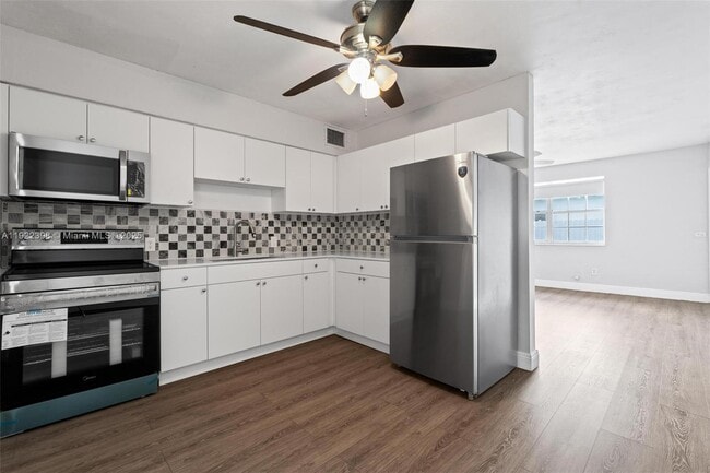 Foto del edificio - 11441 SW 2nd St