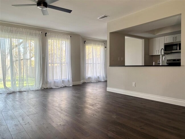 Building Photo - 13335 Water Oak Ln