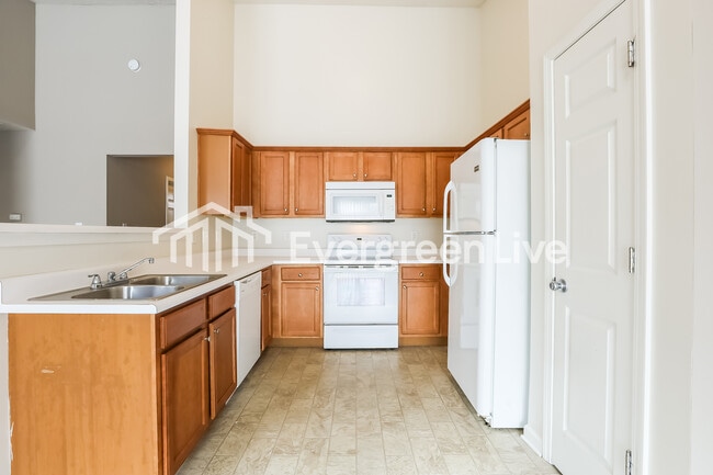 Building Photo - 2017 Lisa Walk Dr