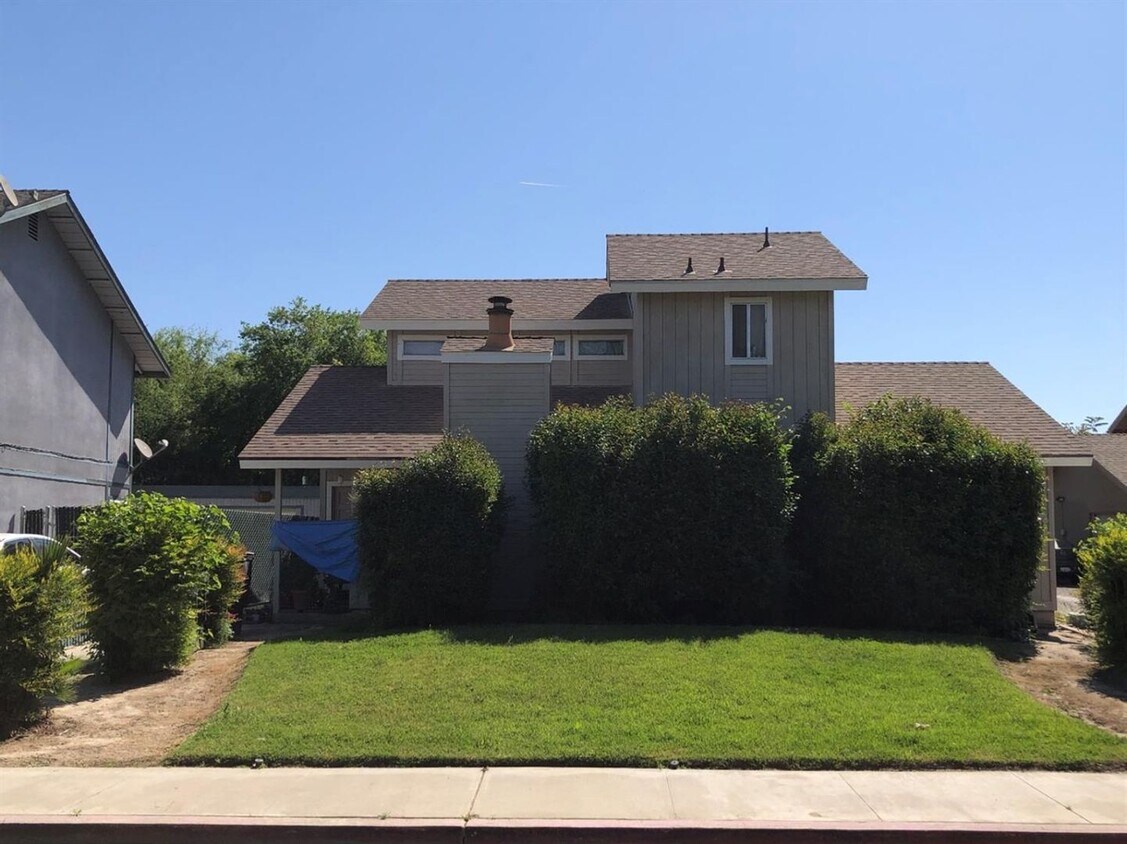 Primary Photo - 1030 S Edison St