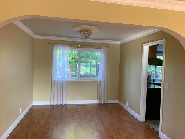 Comedor - 3374 Picadilly Dr