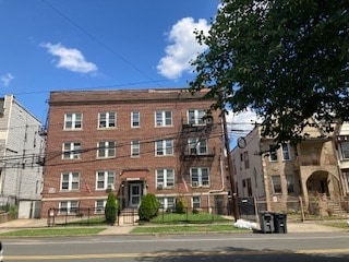 Building Photo - 89 Montclair Ave