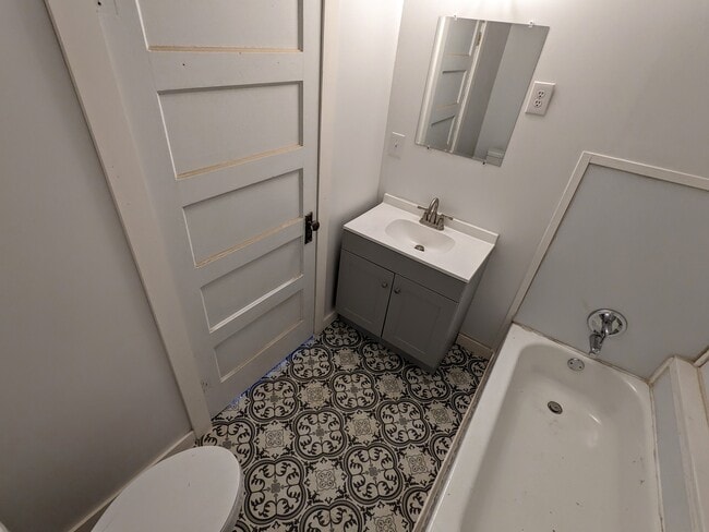 Foto del edificio - 216 W 12th St