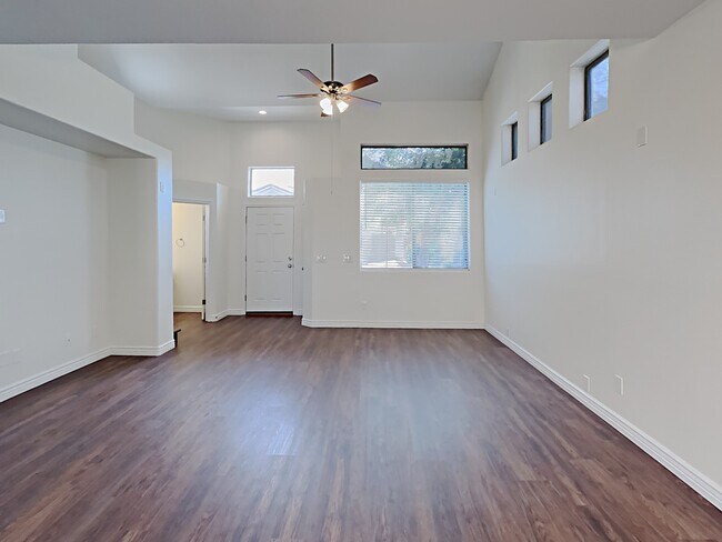 Building Photo - 14264 W Cora Lane