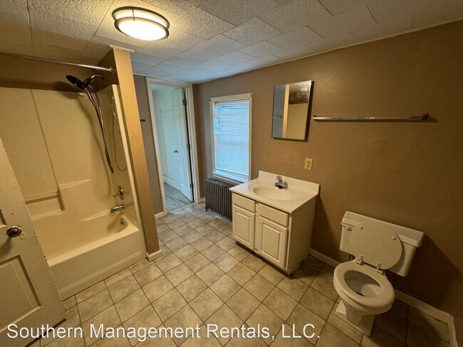 Foto del edificio - 4 br, 1.5 bath House - 27 North Main Street