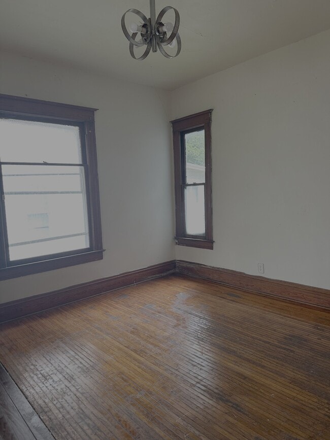 Building Photo - 1143 E Cleveland Ave
