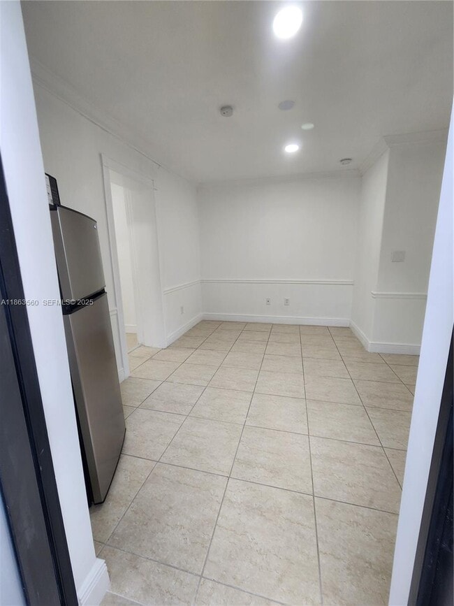 Foto del edificio - 645 NW 7th Ave