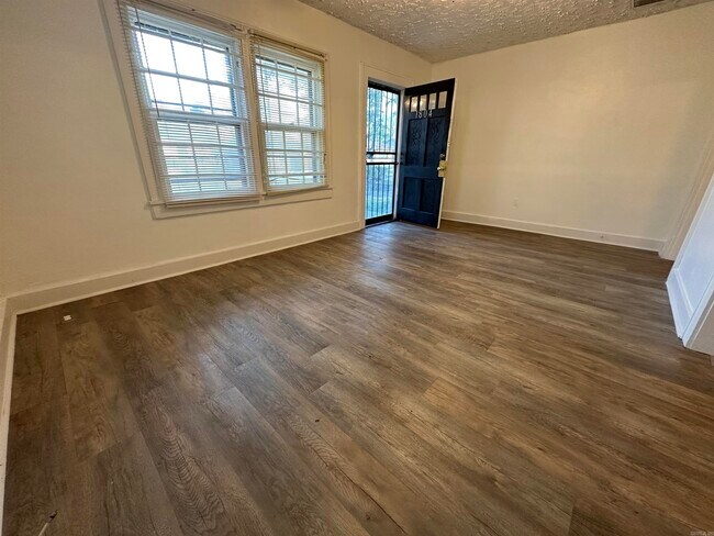 Foto del edificio - 1804 S Harrison St